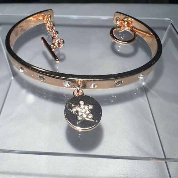 BCBGeneration Star Charm cuff Bracelet‎ - Picture 12 of 12